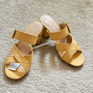 ANN TAYLOR sandals